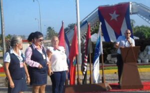 CDR premia a aeropuerto de Varadero
